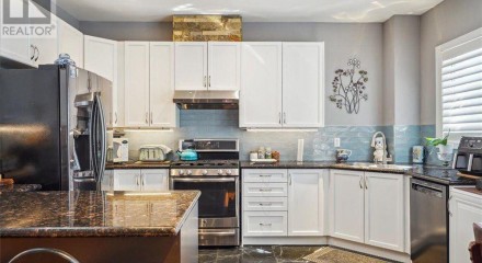 Residential - Single Family Home - Richmond Hill, Canada - Canada