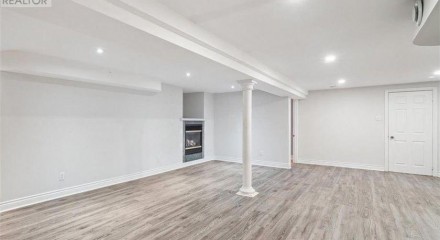 Residential - Single Family Home - Richmond Hill, Canada - Canada