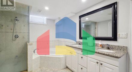 Residential - Single Family Home - Richmond Hill, Canada - Canada