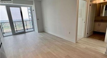 Residential - Condo/Apartment - Richmond Hill, Canada - Canada