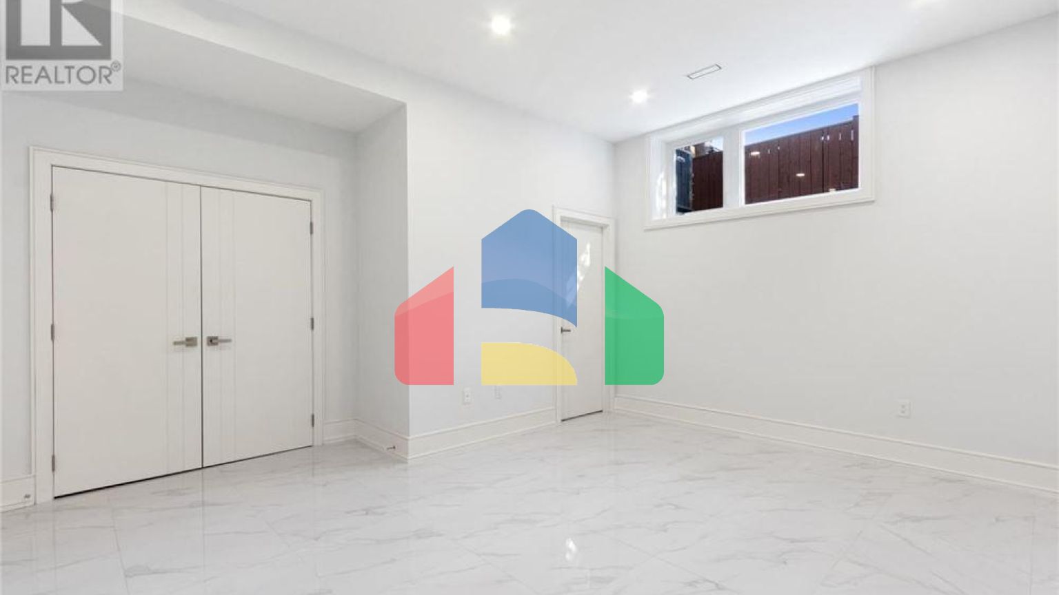 Residential - Single Family Home - Richmond Hill, Canada - Canada