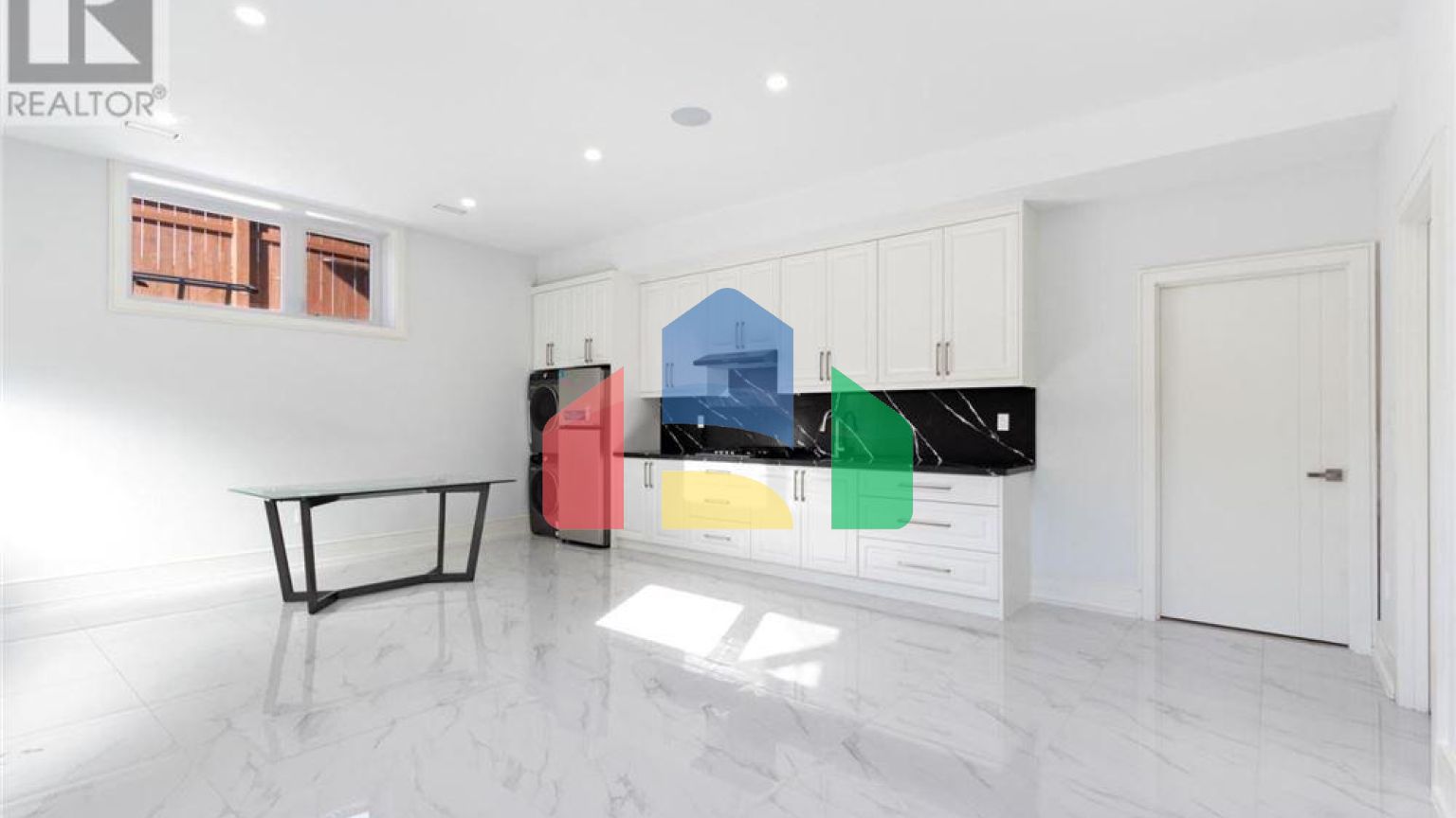 Residential - Single Family Home - Richmond Hill, Canada - Canada