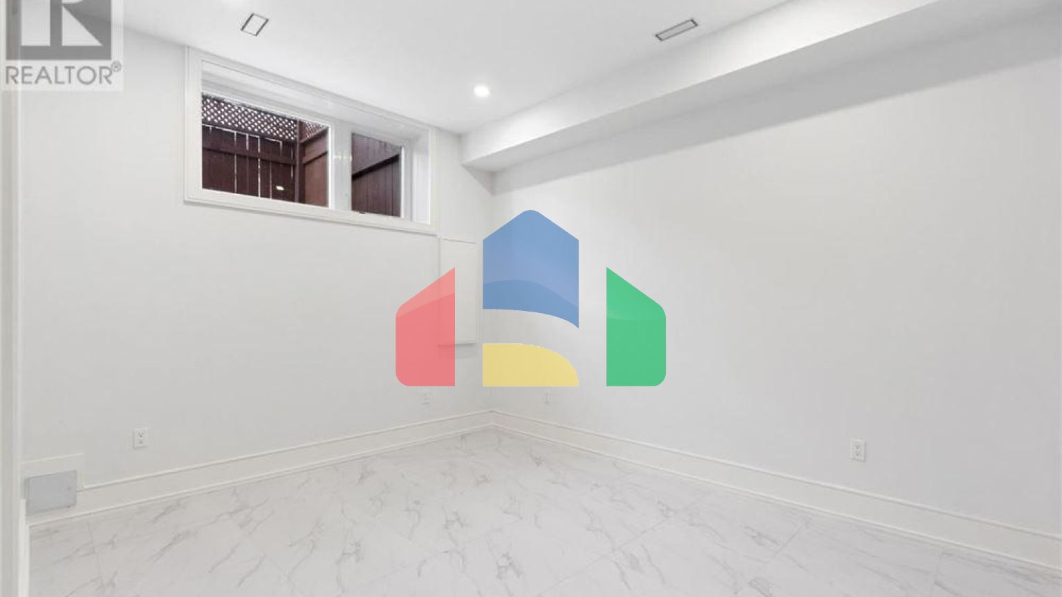 Residential - Single Family Home - Richmond Hill, Canada - Canada