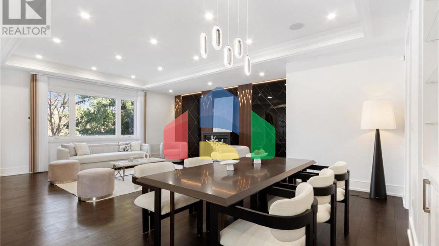 Residential - Single Family Home - Richmond Hill, Canada - Canada