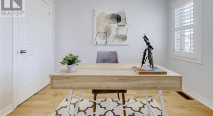 Residential - Single Family Home - Richmond Hill, Canada - Canada