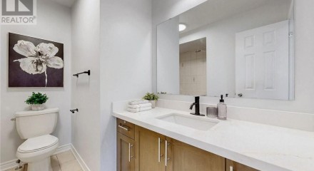 Residential - Single Family Home - Richmond Hill, Canada - Canada
