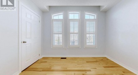 Residential - Single Family Home - Richmond Hill, Canada - Canada