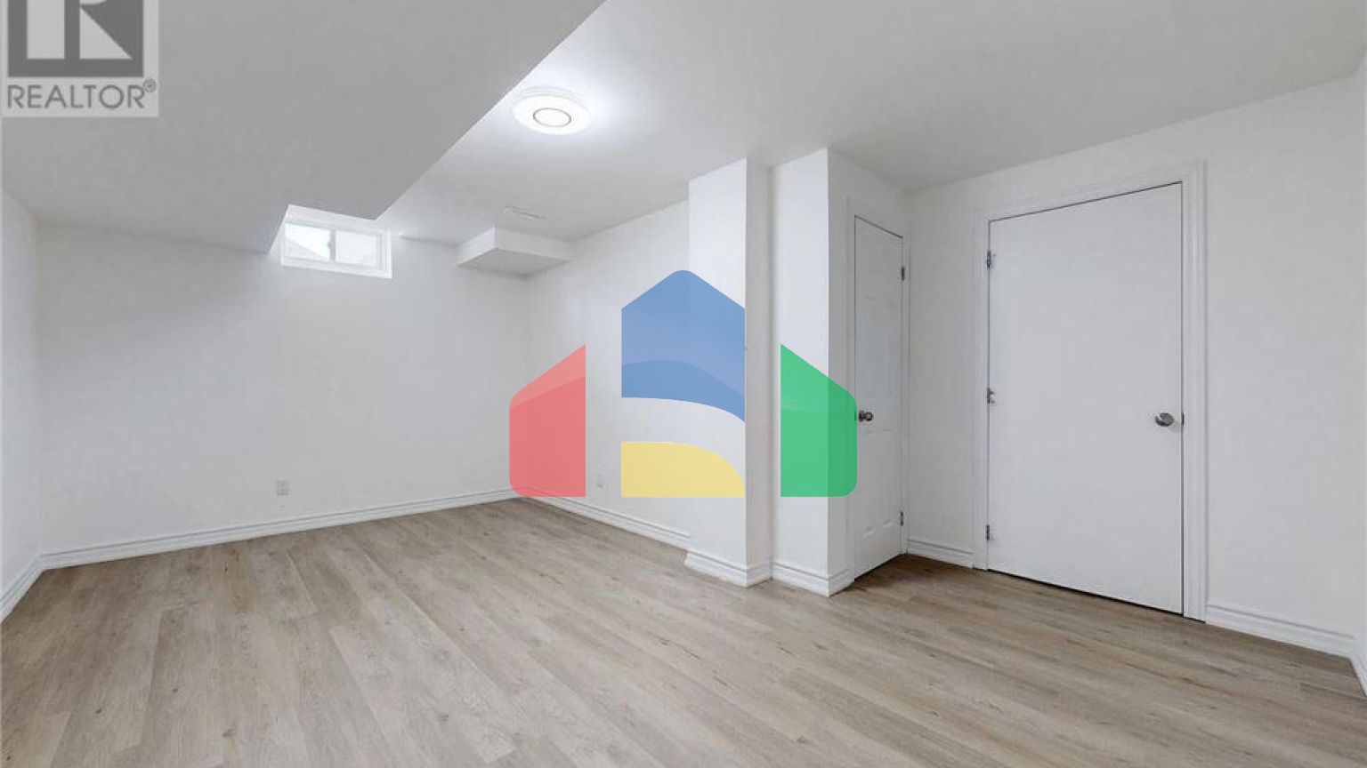 Residential - Single Family Home - Richmond Hill, Canada - Canada