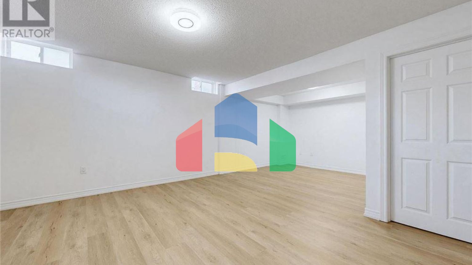 Residential - Single Family Home - Richmond Hill, Canada - Canada