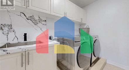 Residential - Single Family Home - Richmond Hill, Canada - Canada