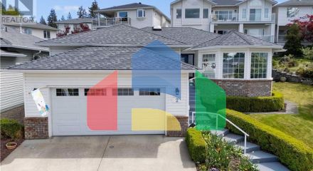 Residential - Single Family Home - Salmon Arm, Canada - Canada