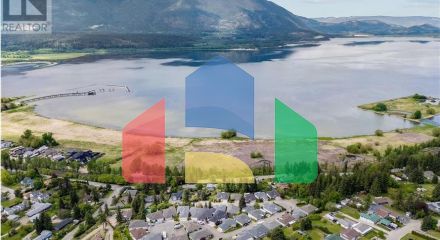 Residential - Single Family Home - Salmon Arm, Canada - Canada