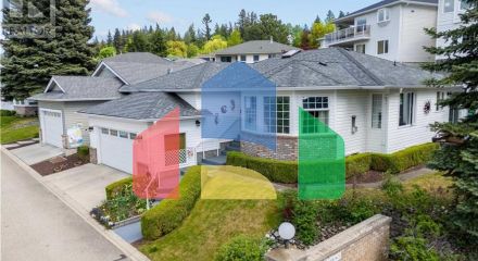 Residential - Single Family Home - Salmon Arm, Canada - Canada