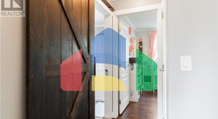 Residential - Single Family Home - Salmon Arm, Canada - Canada