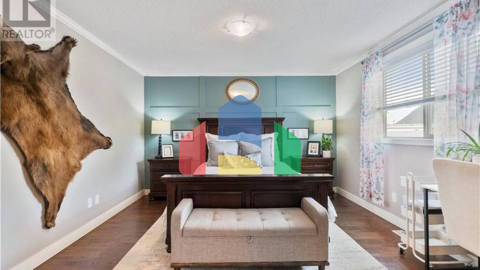 Residential - Single Family Home - Salmon Arm, Canada - Canada