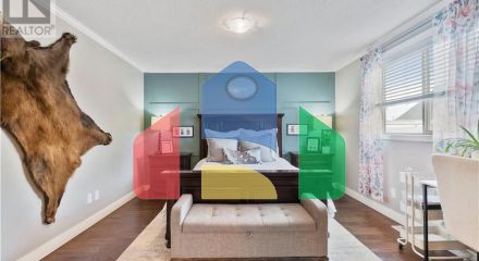 Residential - Single Family Home - Salmon Arm, Canada - Canada