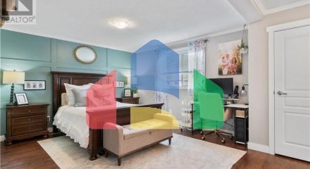 Residential - Single Family Home - Salmon Arm, Canada - Canada