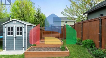 Residential - Single Family Home - Salmon Arm, Canada - Canada