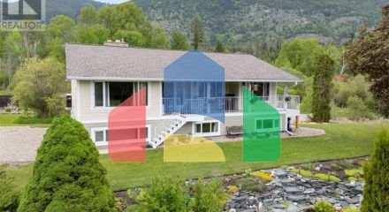 Residential - Single Family Home - Salmon Arm, Canada - Canada