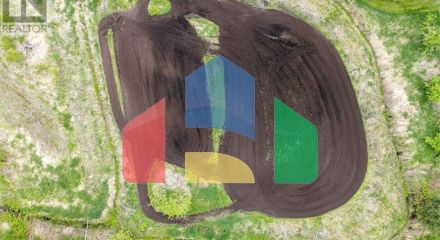 Residential - Single Family Home - Salmon Arm, Canada - Canada