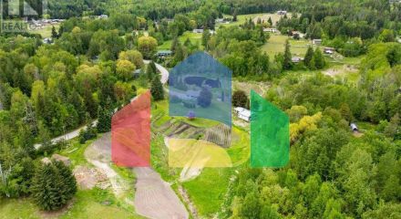 Residential - Single Family Home - Salmon Arm, Canada - Canada