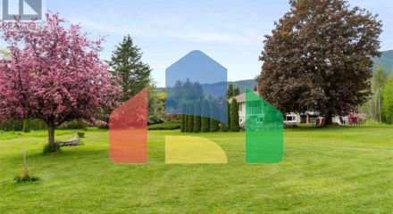 Residential - Single Family Home - Salmon Arm, Canada - Canada