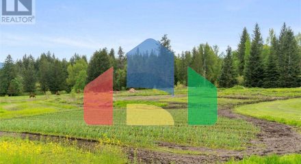 Residential - Single Family Home - Salmon Arm, Canada - Canada