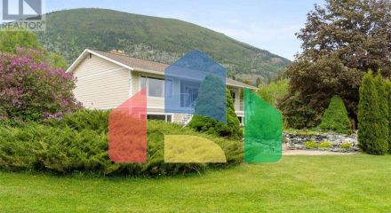 Residential - Single Family Home - Salmon Arm, Canada - Canada