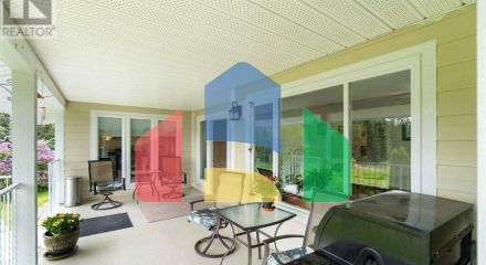 Residential - Single Family Home - Salmon Arm, Canada - Canada