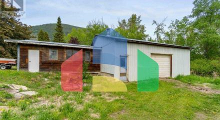 Residential - Single Family Home - Salmon Arm, Canada - Canada