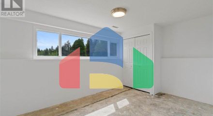 Residential - Single Family Home - Salmon Arm, Canada - Canada