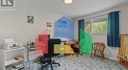 Residential - Single Family Home - Salmon Arm, Canada - Canada