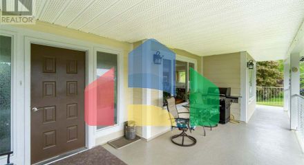 Residential - Single Family Home - Salmon Arm, Canada - Canada