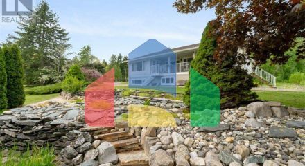 Residential - Single Family Home - Salmon Arm, Canada - Canada