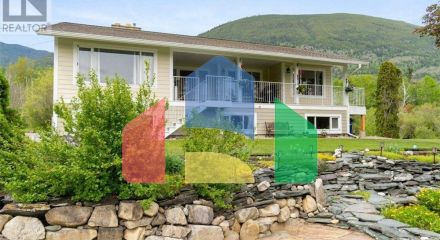 Residential - Single Family Home - Salmon Arm, Canada - Canada