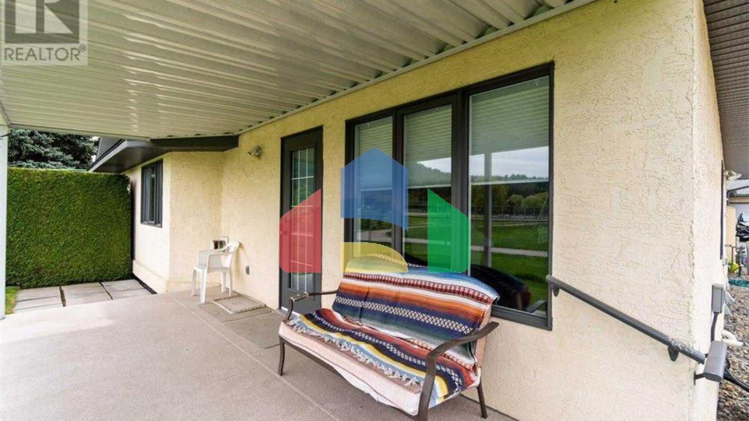 Residential - Townhouse - Salmon Arm, Canada - Canada