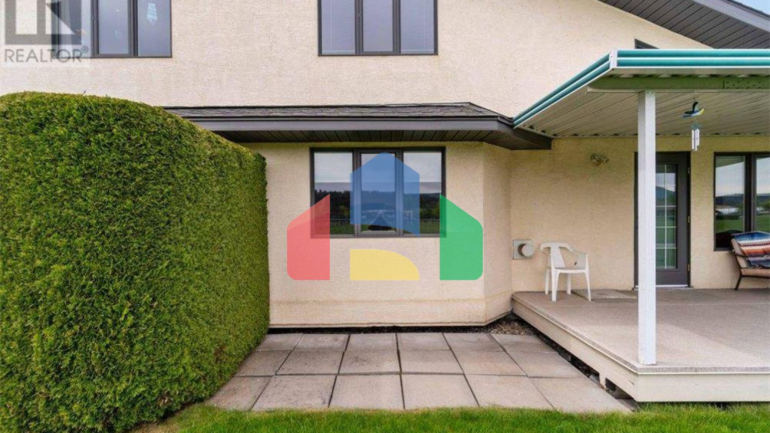 Residential - Townhouse - Salmon Arm, Canada - Canada