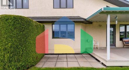 Residential - Townhouse - Salmon Arm, Canada - Canada