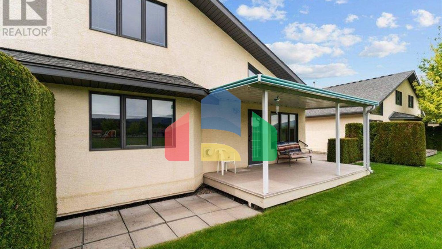 Residential - Townhouse - Salmon Arm, Canada - Canada