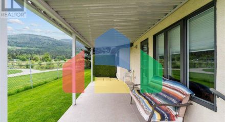 Residential - Townhouse - Salmon Arm, Canada - Canada