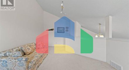 Residential - Townhouse - Salmon Arm, Canada - Canada