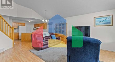 Residential - Townhouse - Salmon Arm, Canada - Canada