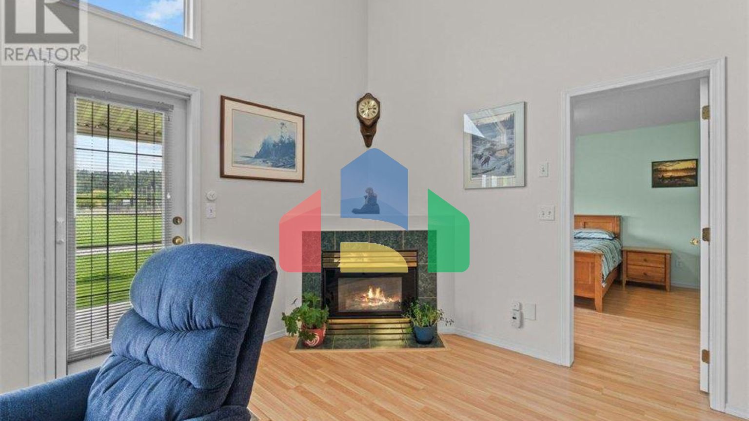 Residential - Townhouse - Salmon Arm, Canada - Canada