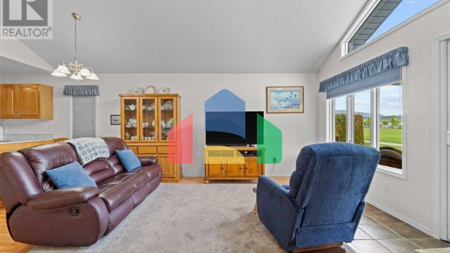 Residential - Townhouse - Salmon Arm, Canada - Canada