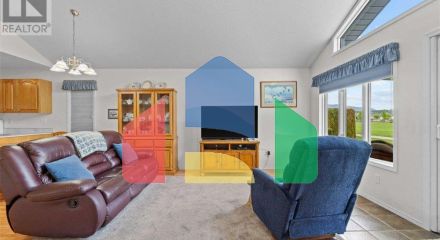 Residential - Townhouse - Salmon Arm, Canada - Canada