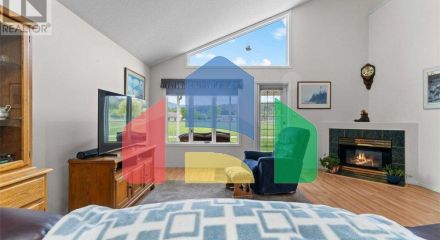 Residential - Townhouse - Salmon Arm, Canada - Canada