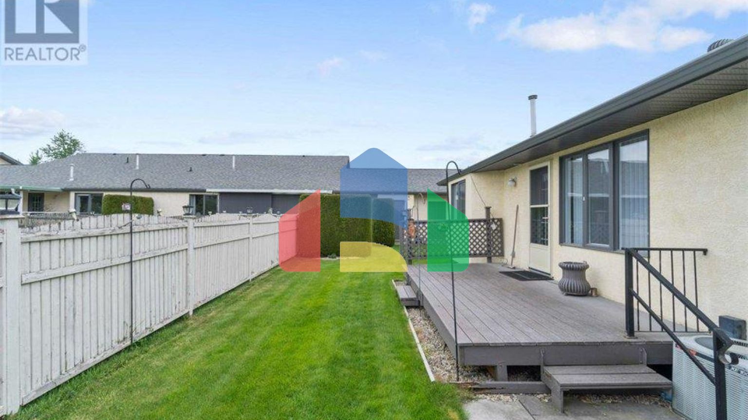 Residential - Townhouse - Salmon Arm, Canada - Canada