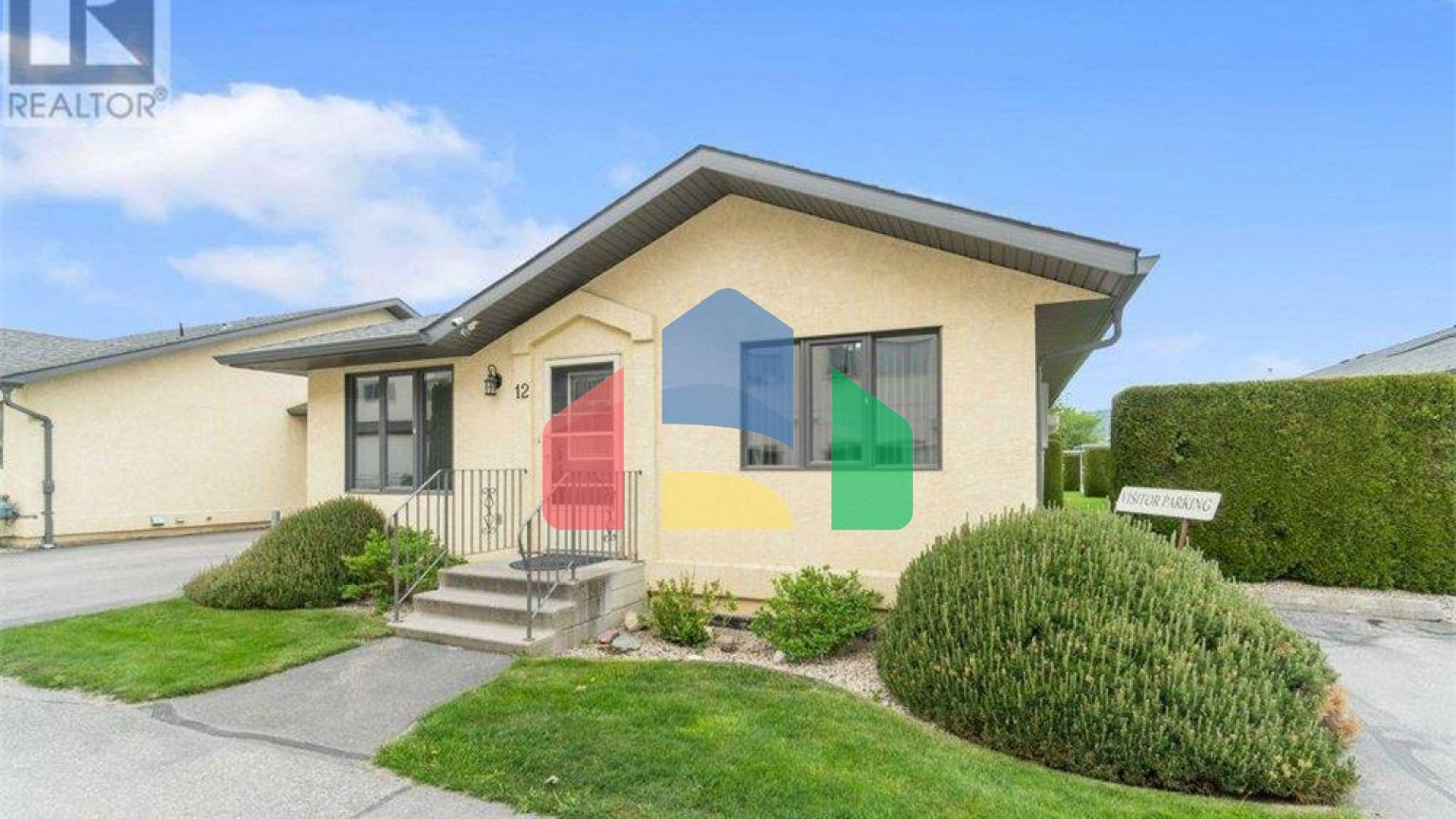 Residential - Townhouse - Salmon Arm, Canada - Canada