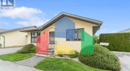 Residential - Townhouse - Salmon Arm, Canada - Canada