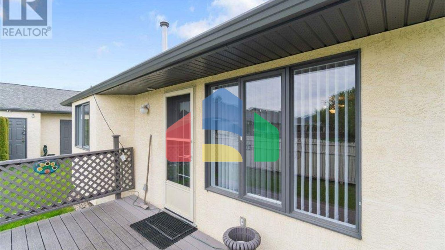 Residential - Townhouse - Salmon Arm, Canada - Canada